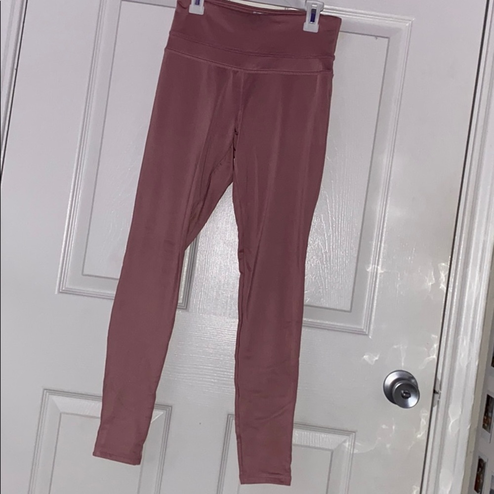 Women’s pink athletic leggings